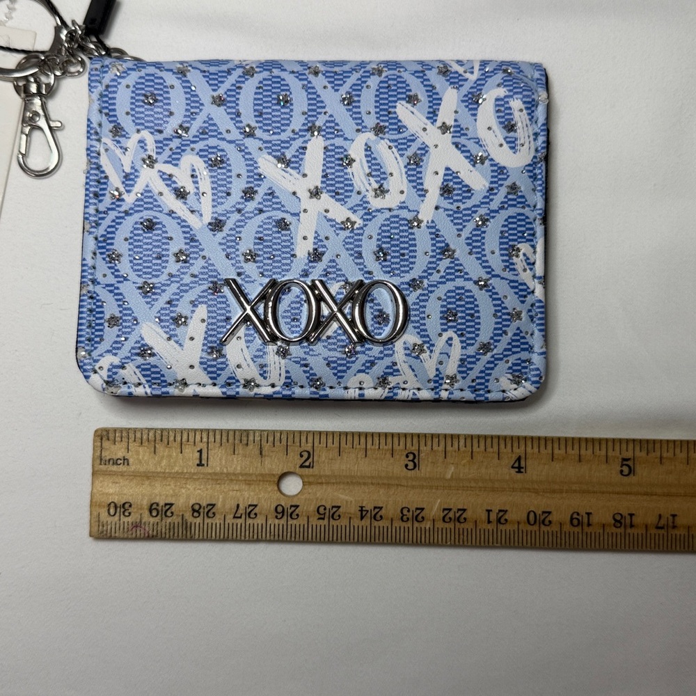 Xoxo Key and Card Holder - Picture 4 of 5
